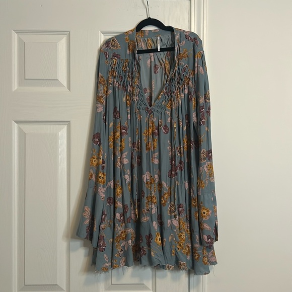 Free People Medium blouse. Gorgeous pink, gray and yellow. - Picture 1 of 6